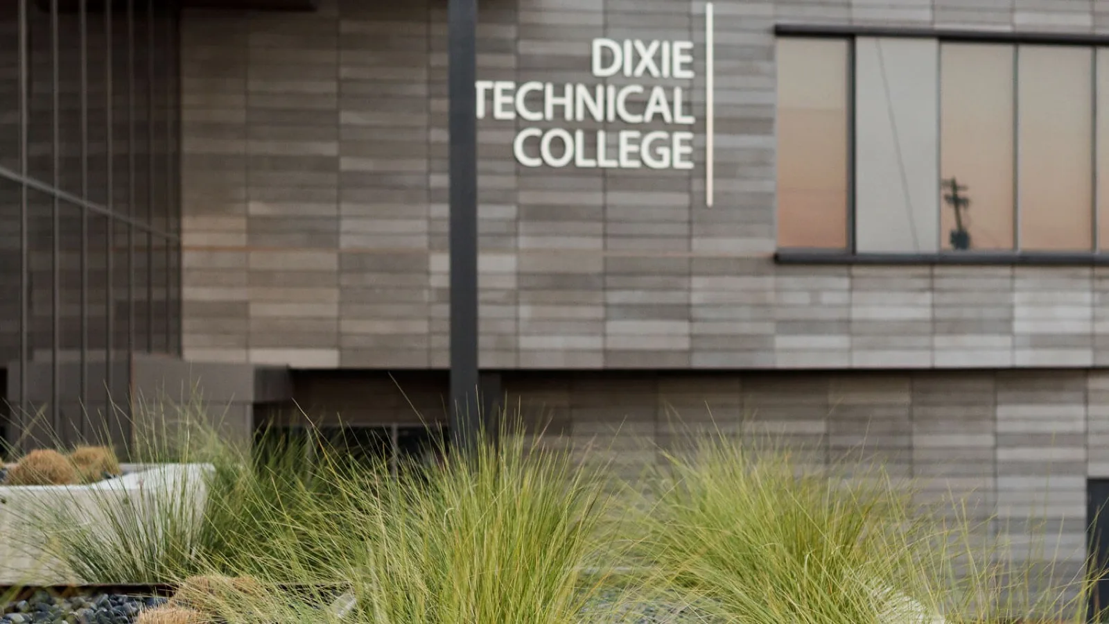 Dixie Tech, in full, photo 2 of 6