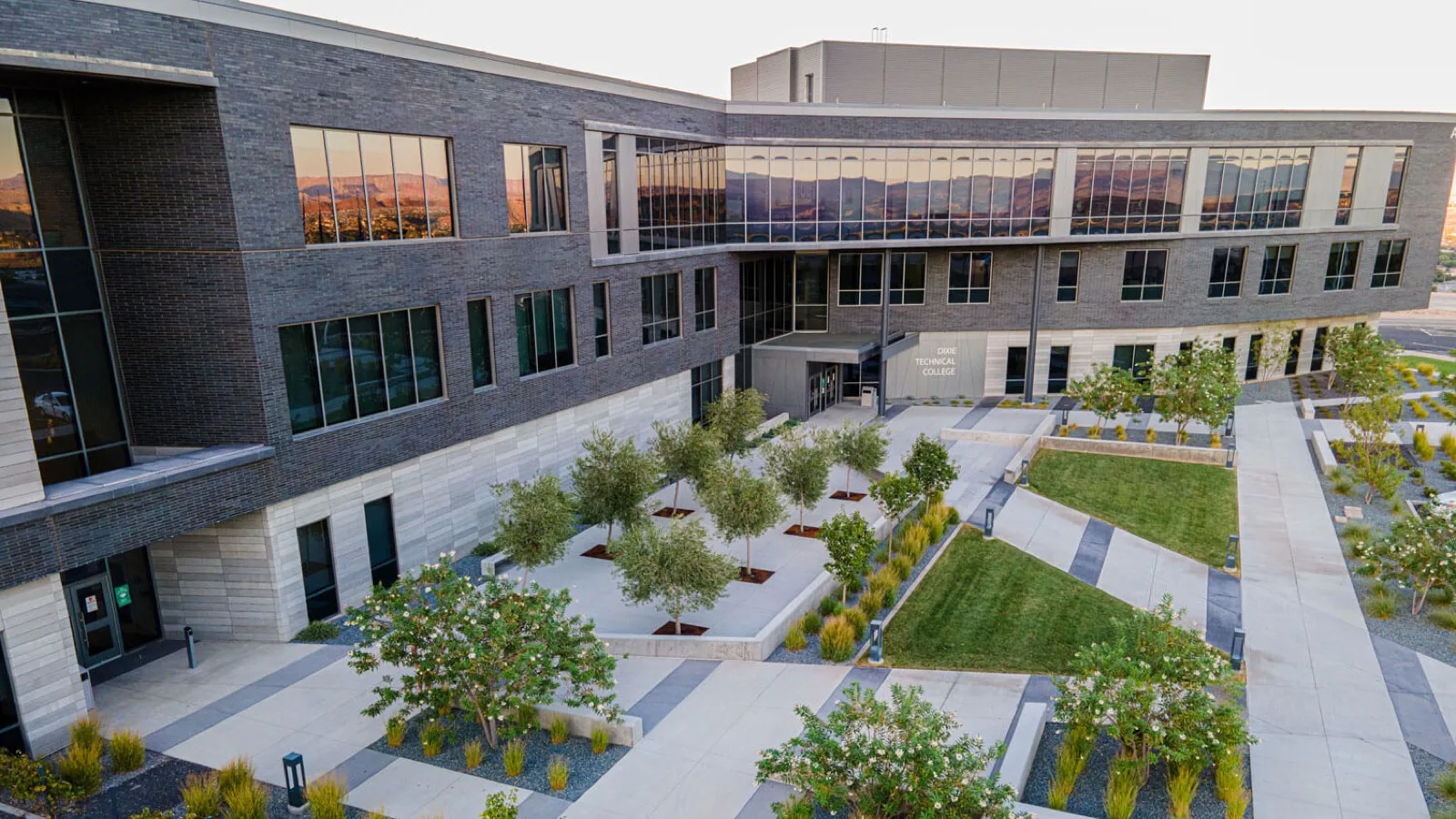 Dixie Tech, in full, photo 1 of 6