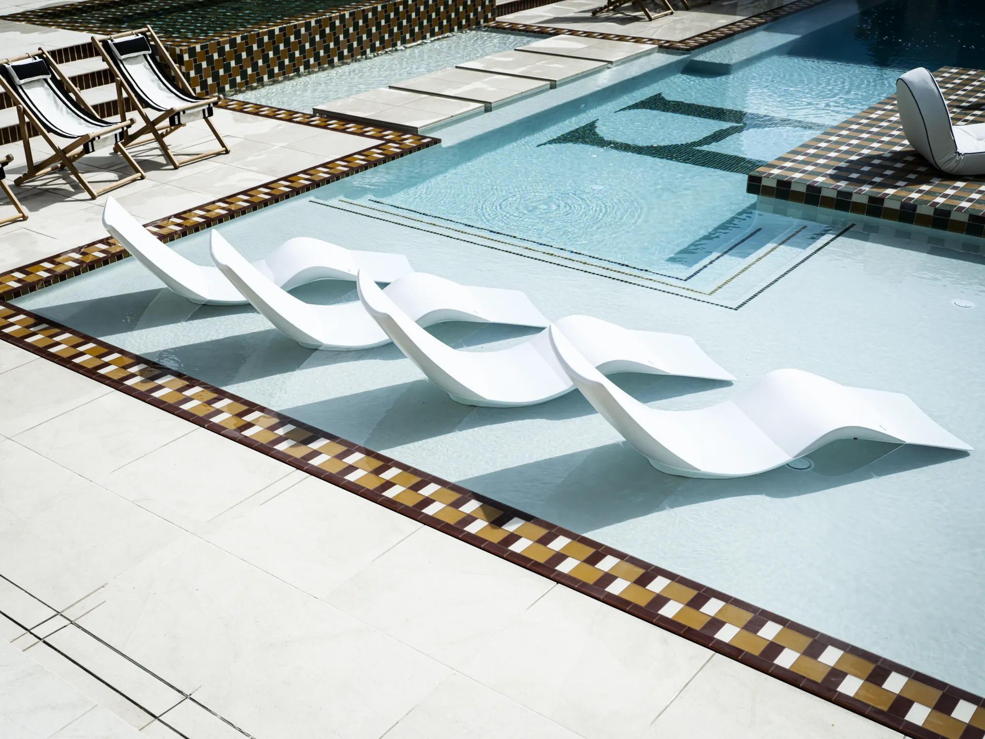 The pool, every angle, photo 6 of 6