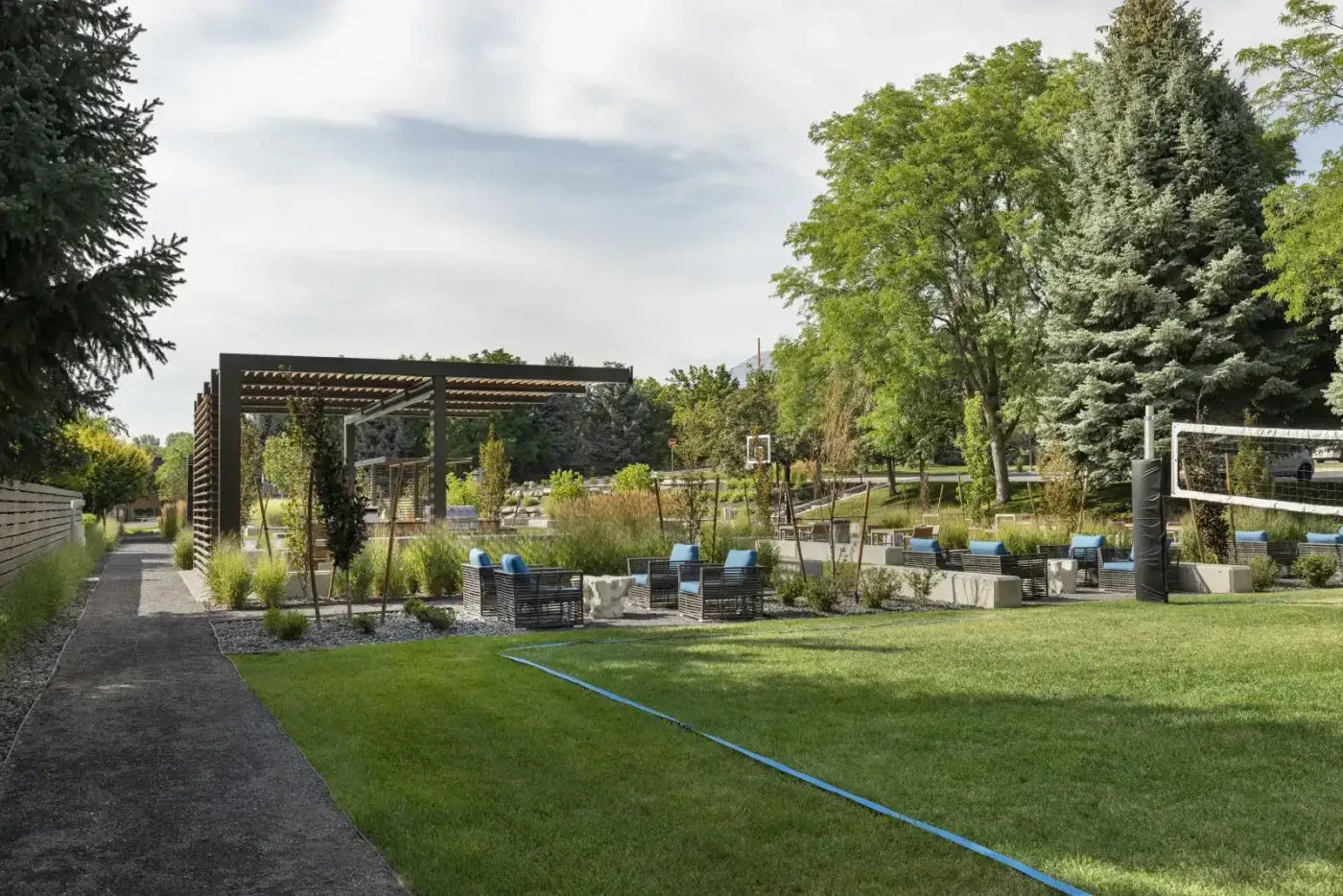 The Yard, in full, photo 1 of 6