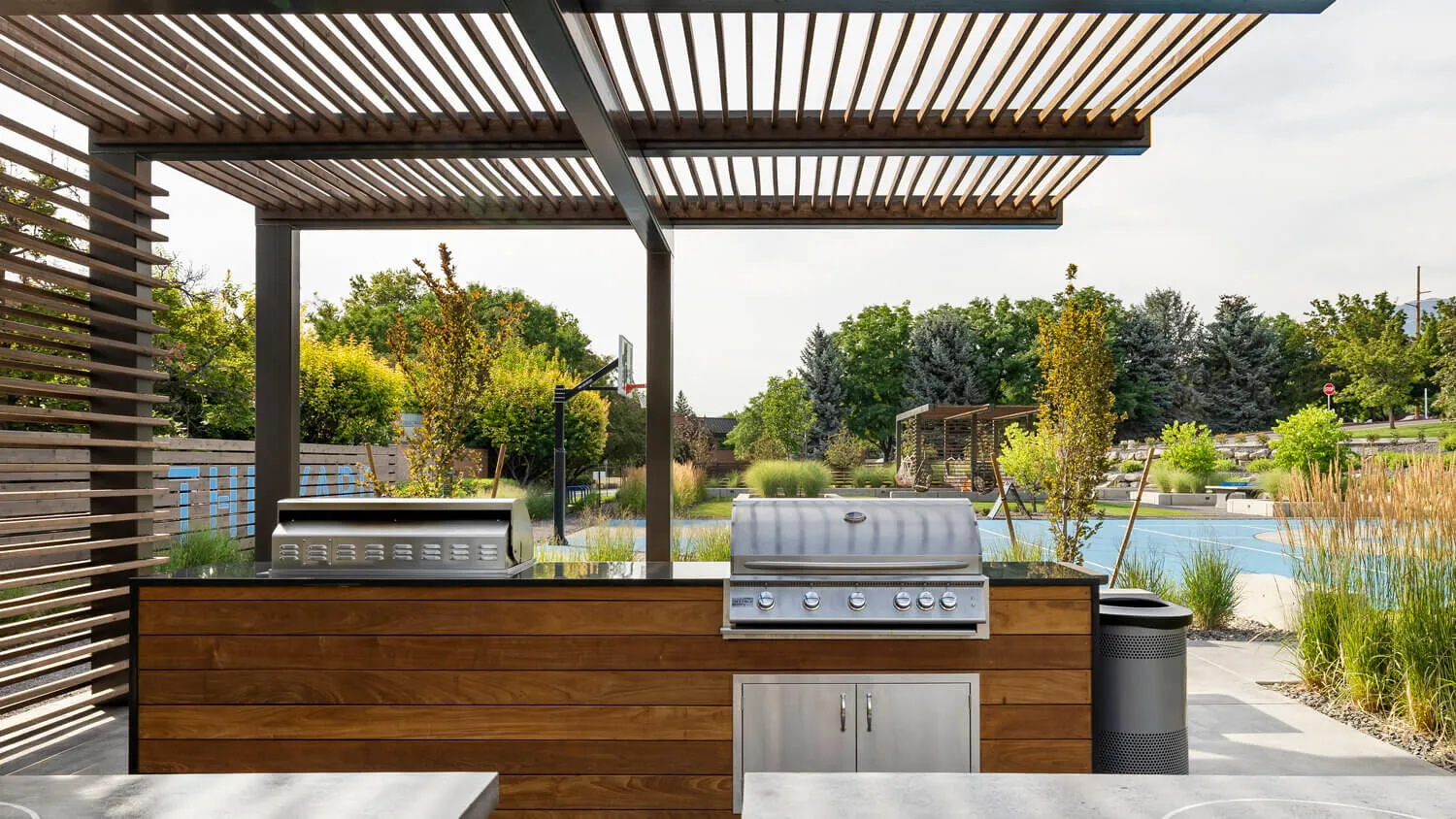 Outdoor kitchen and BBQ, the social anchor